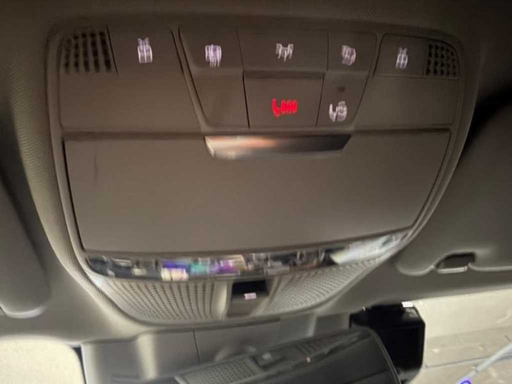 벤츠 E 클래스 E-클래스 W213 E300 4MATIC 아방가르드 이미지 14