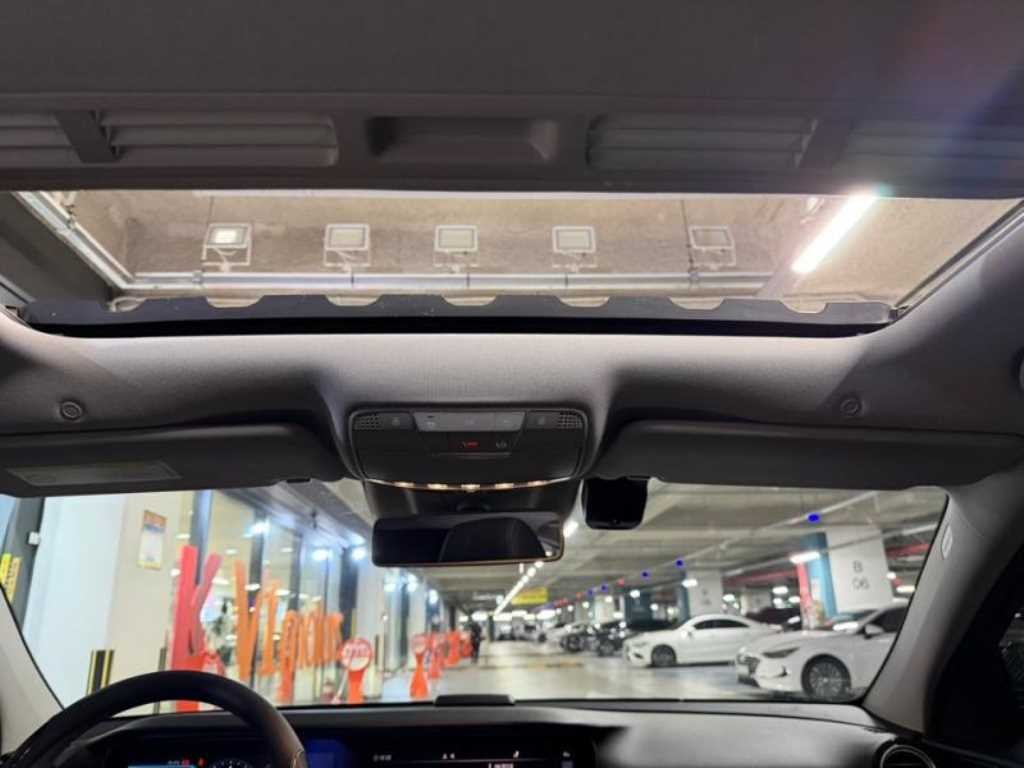벤츠 E 클래스 E-클래스 W213 E300 4MATIC 아방가르드 이미지 17