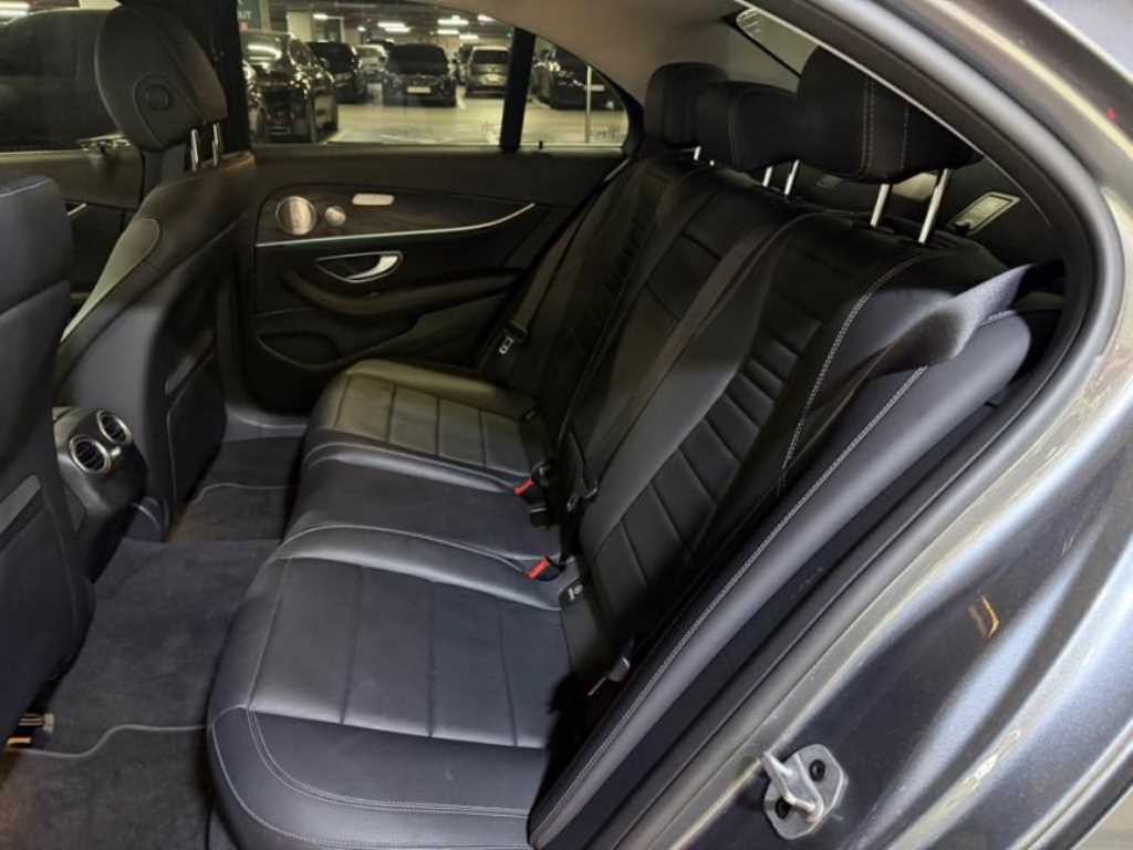 벤츠 E 클래스 E-클래스 W213 E300 4MATIC 아방가르드 이미지 7