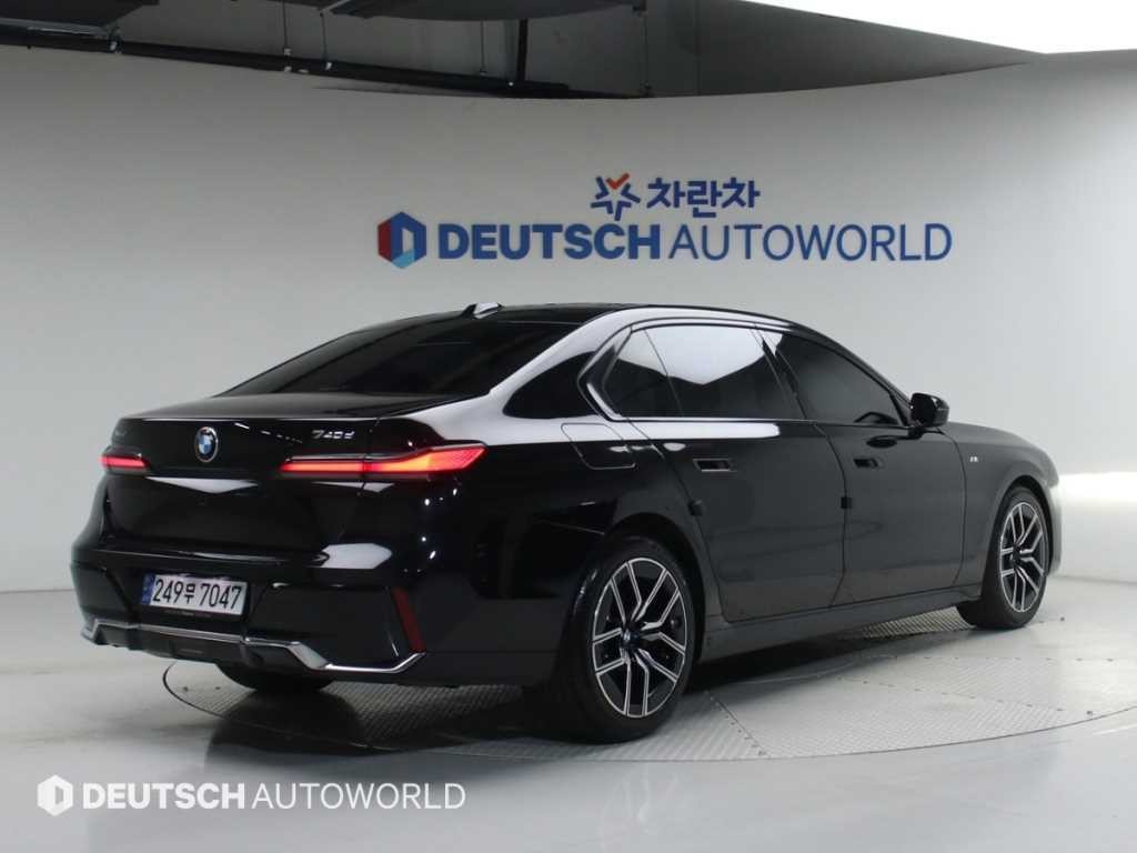 BMW 7시리즈 7시리즈 (G70) 740d xDrive M 스포츠 이미지 2