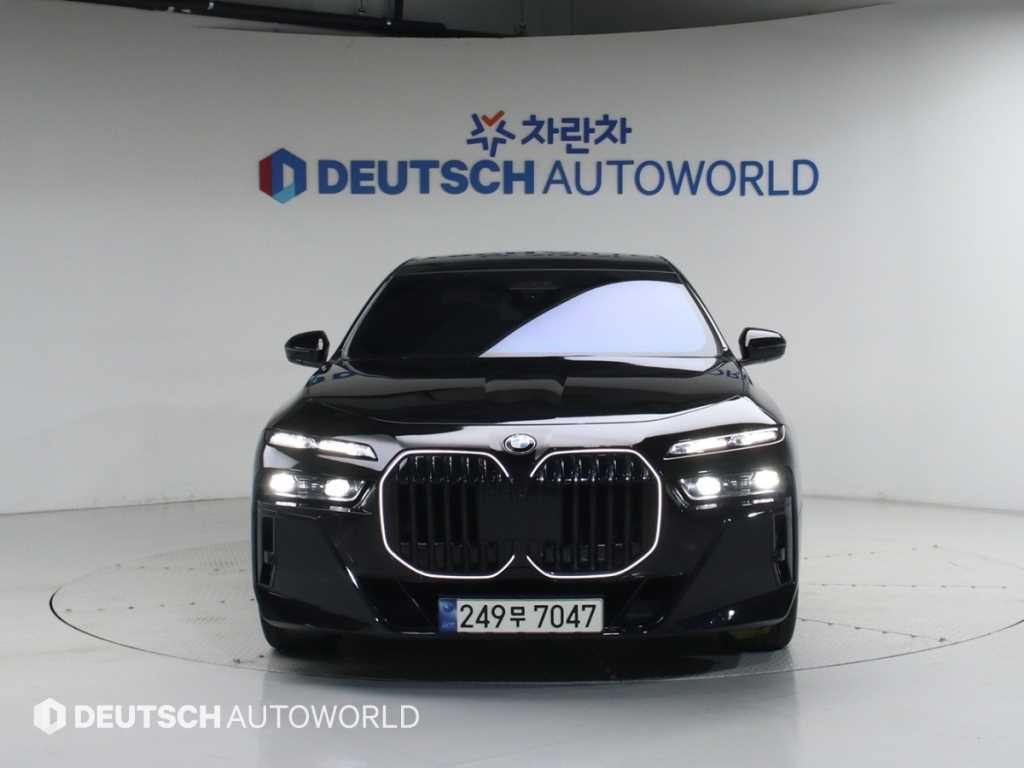 BMW 7시리즈 7시리즈 (G70) 740d xDrive M 스포츠 이미지 3