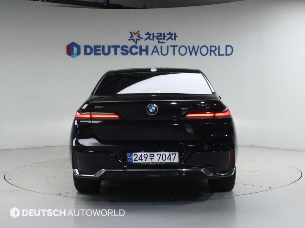 BMW 7시리즈 7시리즈 (G70) 740d xDrive M 스포츠 이미지 4