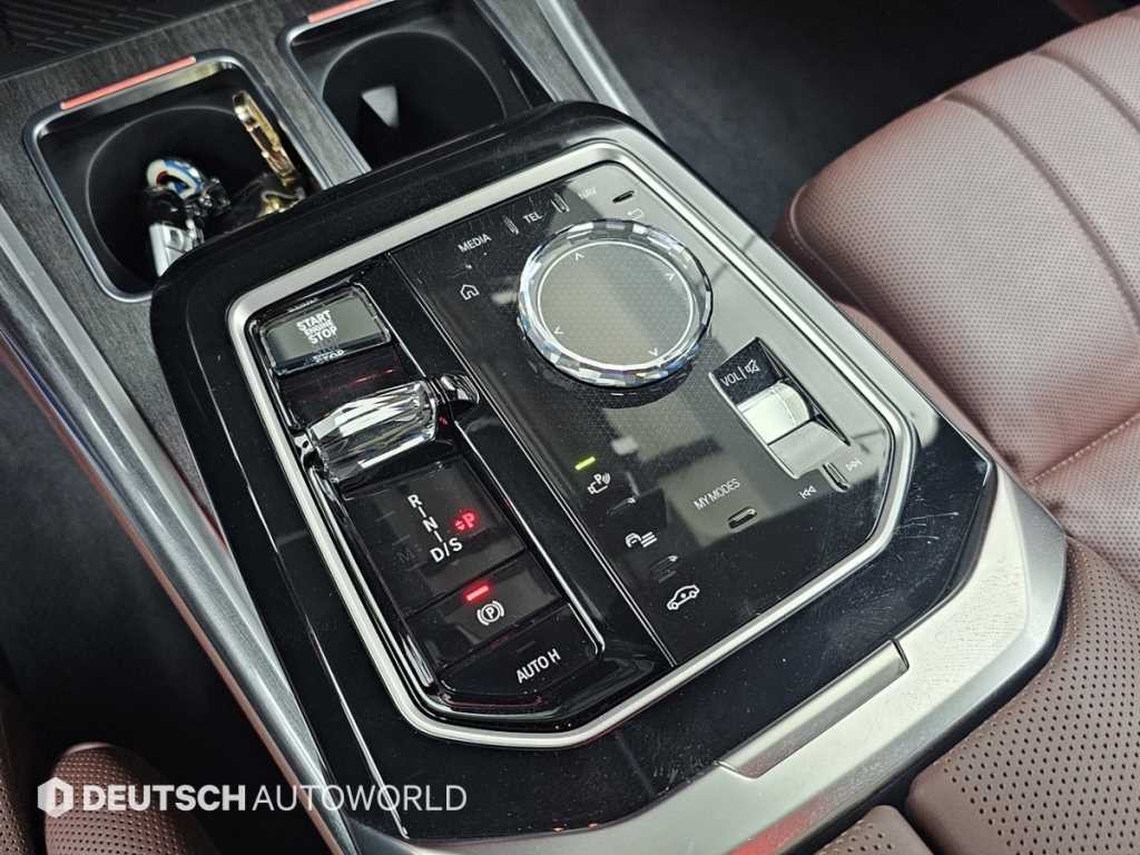 BMW 7시리즈 7시리즈 (G70) 740d xDrive M 스포츠 이미지 9