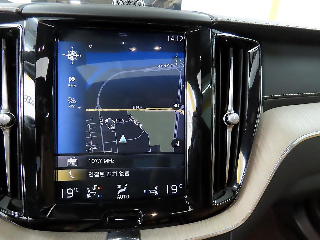 볼보 XC60 XC60(2세대) D5 AWD 인스크립션 이미지 14