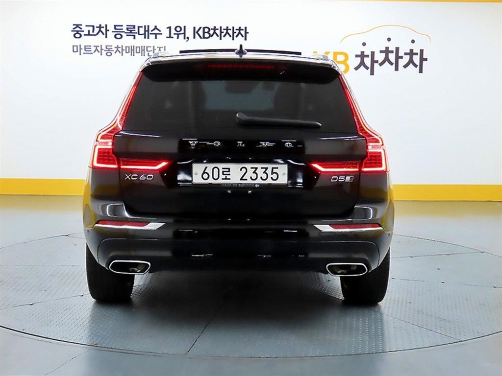 볼보 XC60 XC60(2세대) D5 AWD 인스크립션 이미지 3