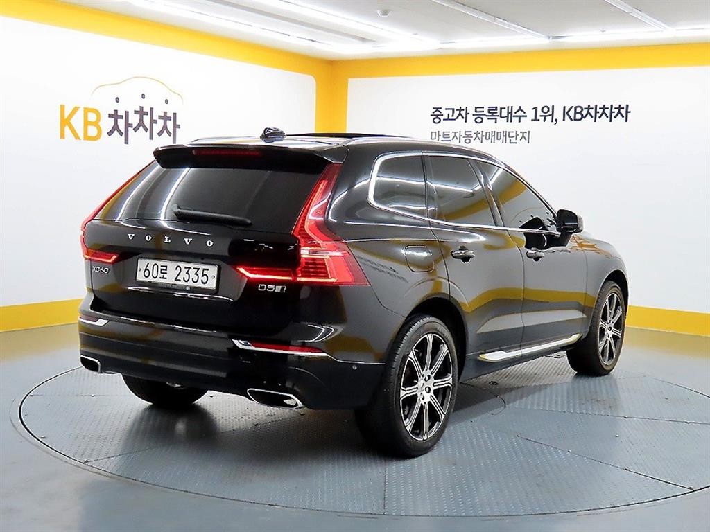 볼보 XC60 XC60(2세대) D5 AWD 인스크립션 이미지 4