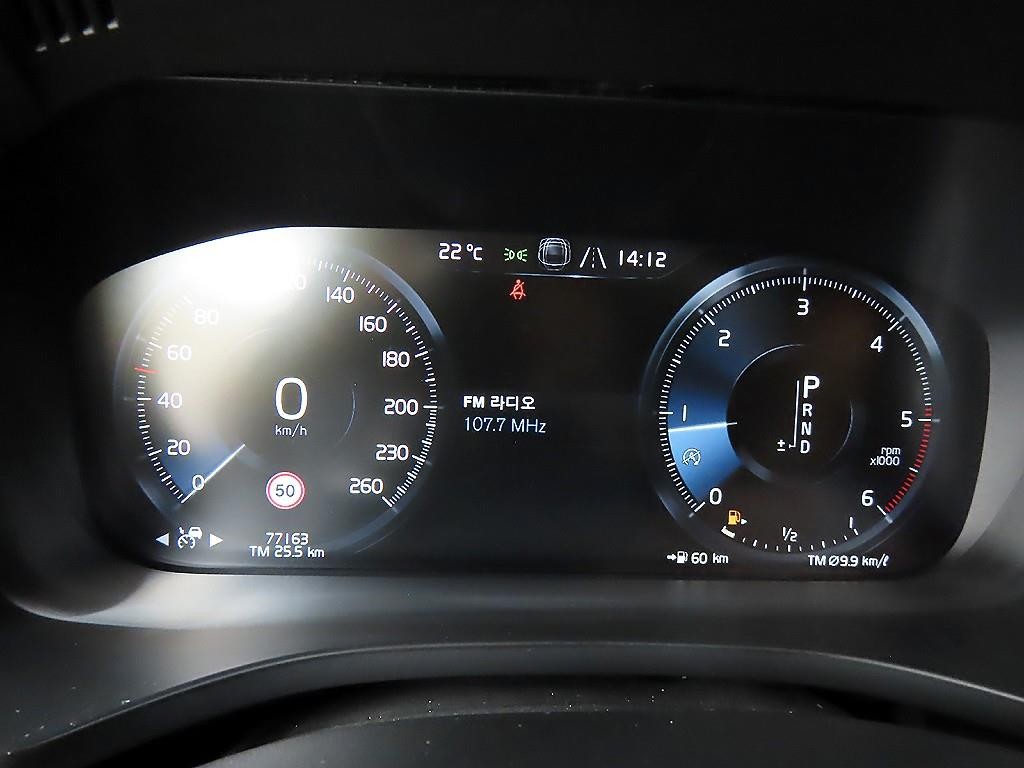 볼보 XC60 XC60(2세대) D5 AWD 인스크립션 이미지 8