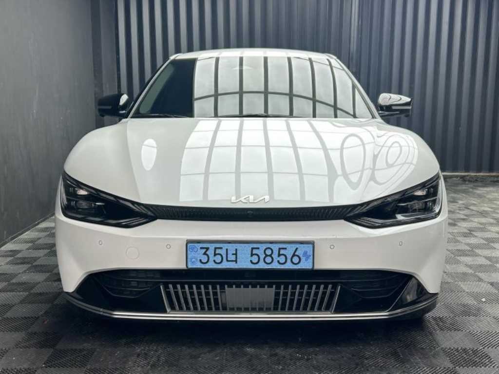 기아 EV6 롱레인지 어스 이미지 1