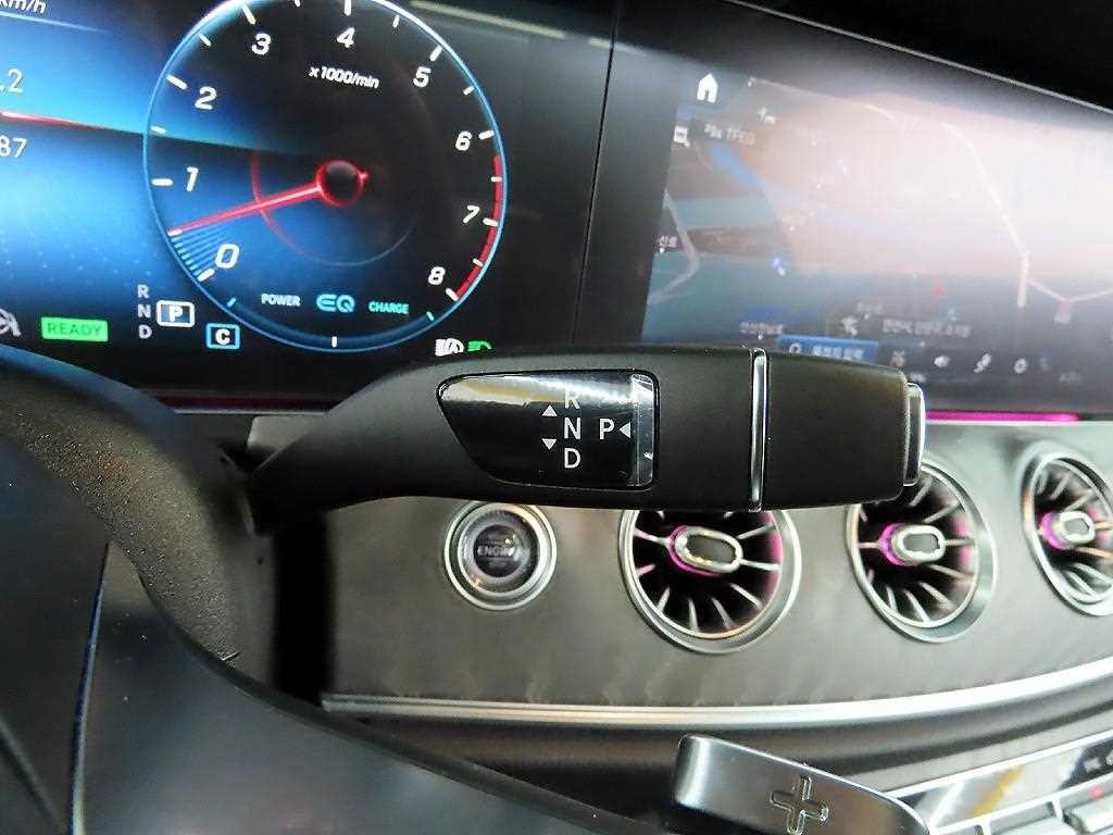 벤츠 E 클래스 E-클래스 W213 E450 4MATIC 쿠페 이미지 10