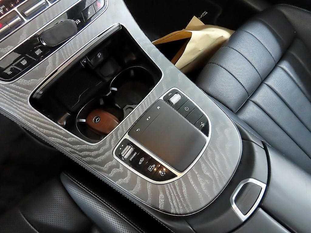 벤츠 E 클래스 E-클래스 W213 E450 4MATIC 쿠페 이미지 12