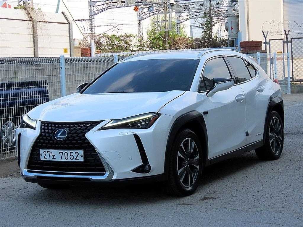 렉서스 UX UX 250h 2.0 AWD 이미지 2