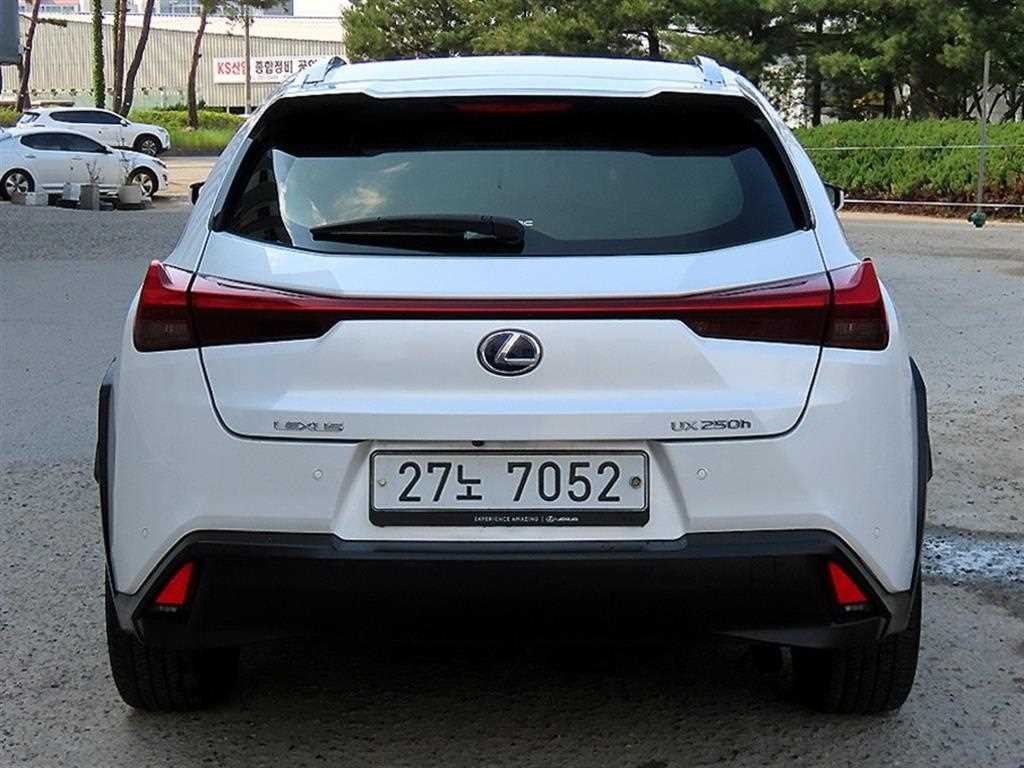 렉서스 UX UX 250h 2.0 AWD 이미지 4