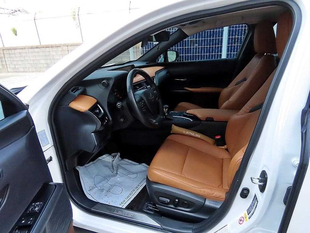 렉서스 UX UX 250h 2.0 AWD 이미지 5