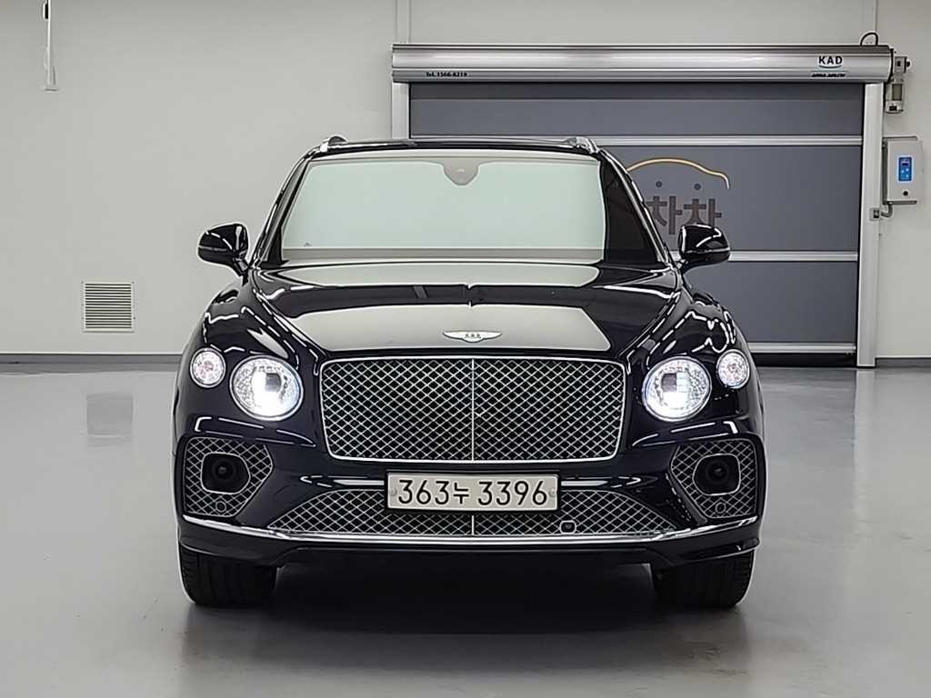 벤틀리 벤테이가 4.0 V8 이미지 1