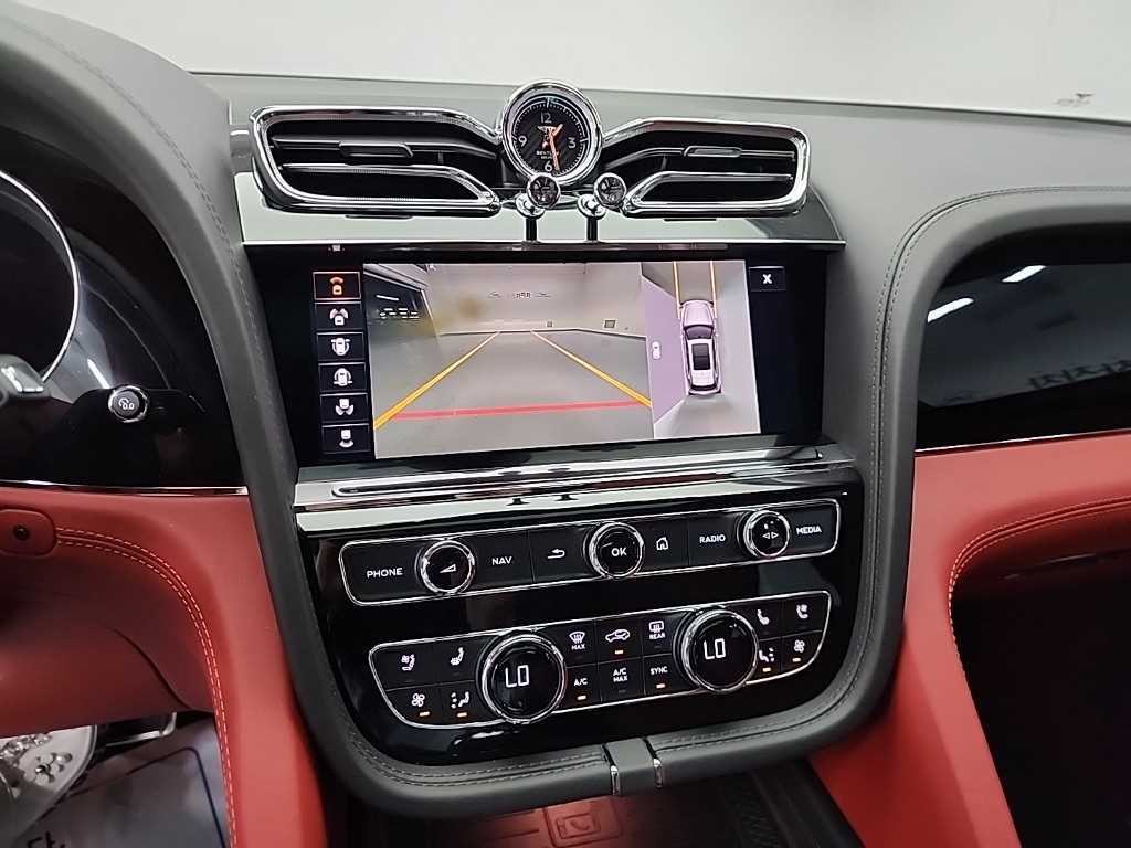 벤틀리 벤테이가 4.0 V8 이미지 10