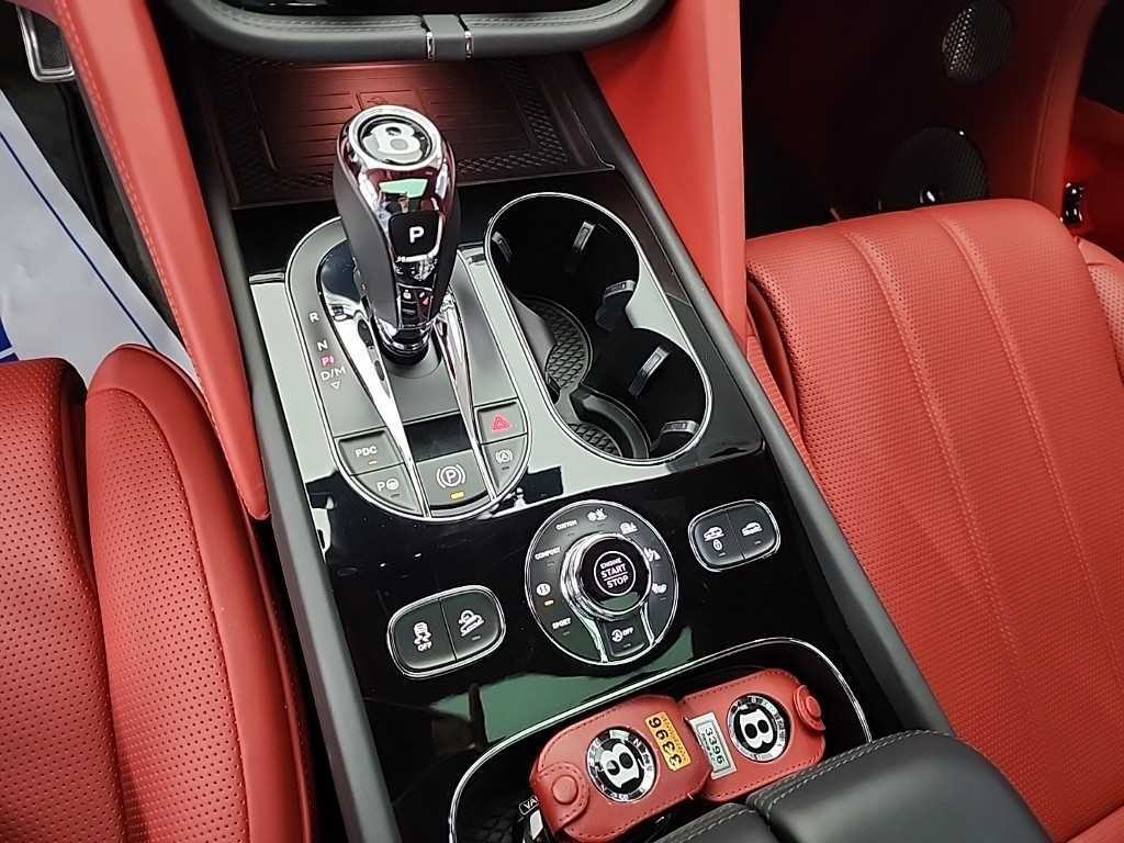 벤틀리 벤테이가 4.0 V8 이미지 8