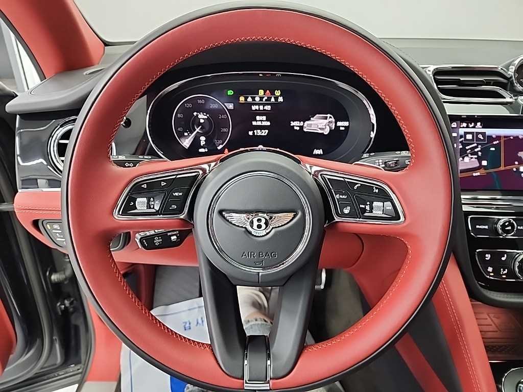벤틀리 벤테이가 4.0 V8 이미지 9