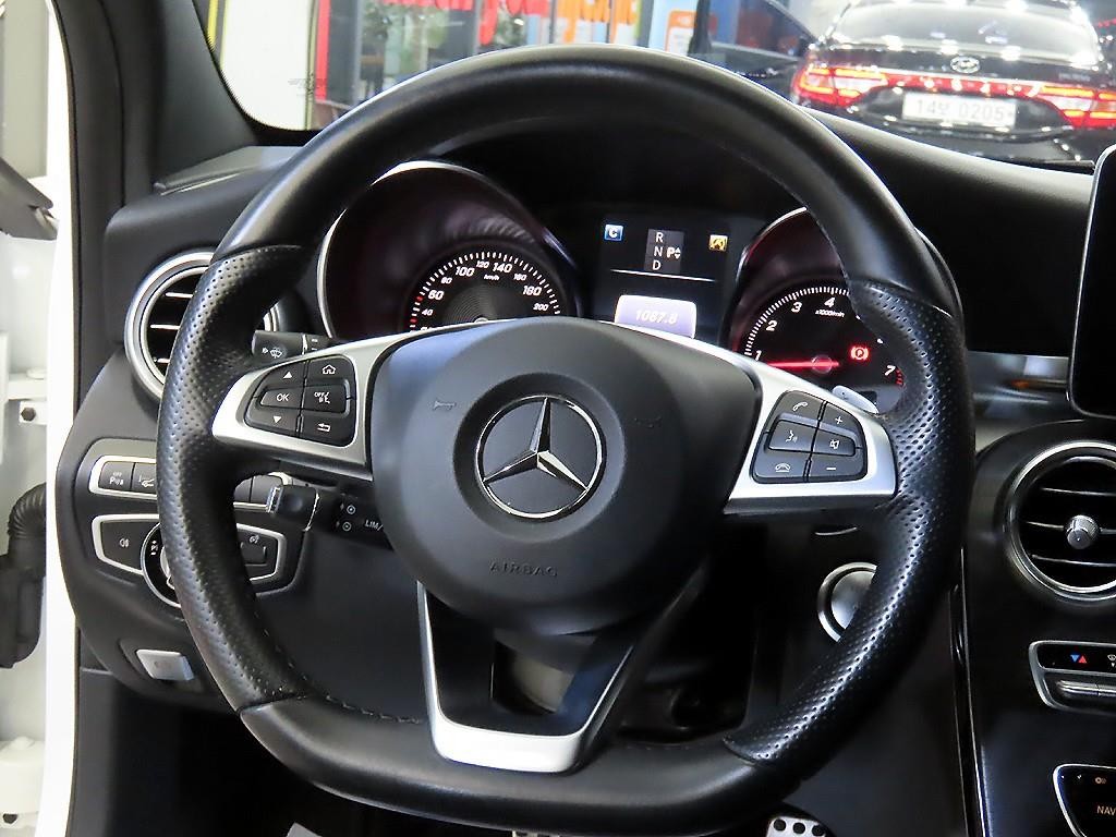 벤츠 C 클래스 C클래스 W205 C200 AMG LINE 이미지 8