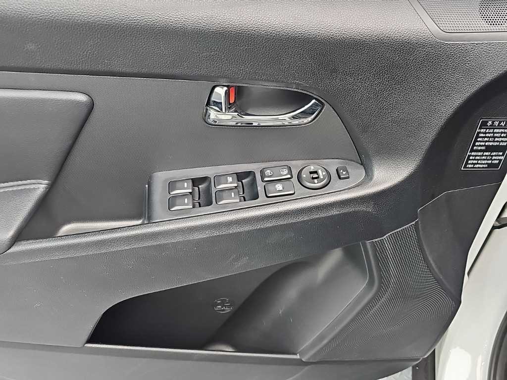 기아 스포티지 스포티지 R 2WD LIMITED 이미지 17