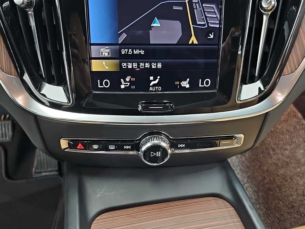 볼보 V60 V60 크로스 컨트리 2세대 2.0 B5 프로 AWD 이미지 10