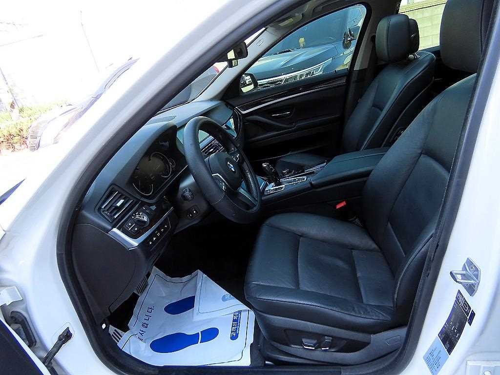BMW 5시리즈 5시리즈 (F10) 520d 이미지 5
