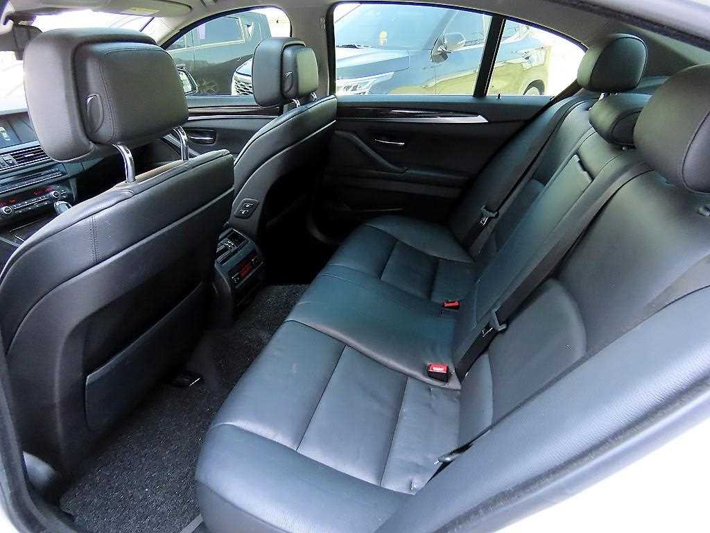 BMW 5시리즈 5시리즈 (F10) 520d 이미지 6