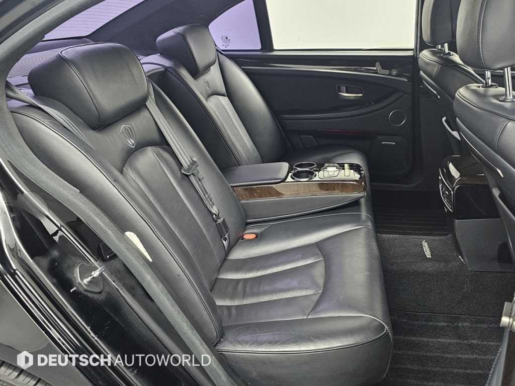 KG모빌리티(쌍용) 체어맨 뉴체어맨W 가솔린 2WD CW600 프레스티지 이미지 12