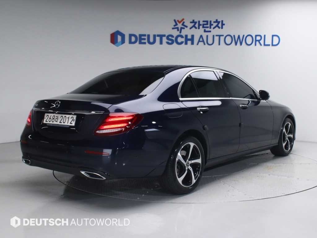 벤츠 E 클래스 E-클래스 W213 E250 아방가르드 이미지 2