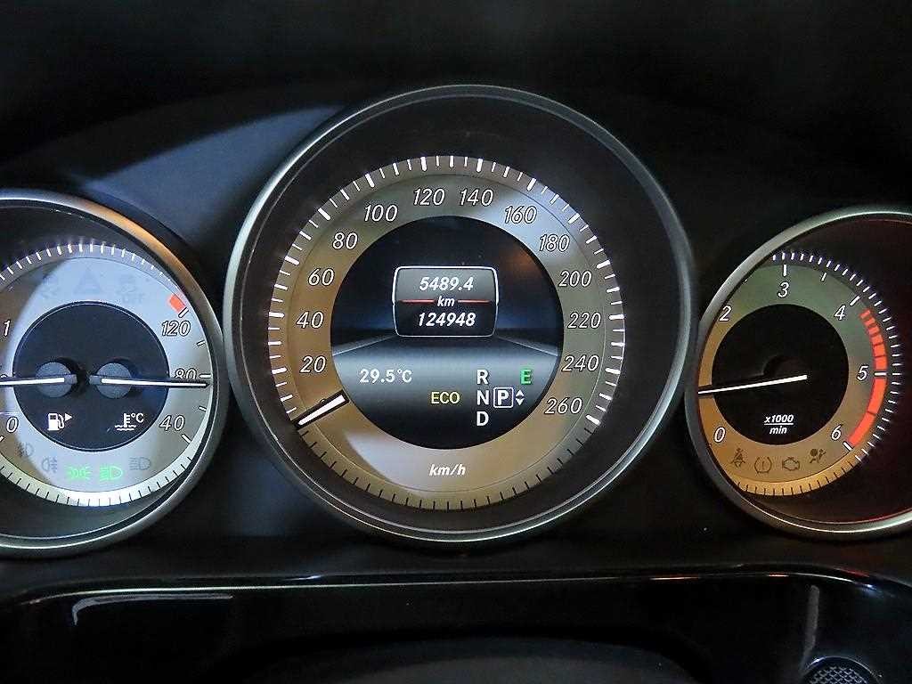 벤츠 E 클래스 E-클래스 W212 E250 CDI 4MATIC 이미지 9