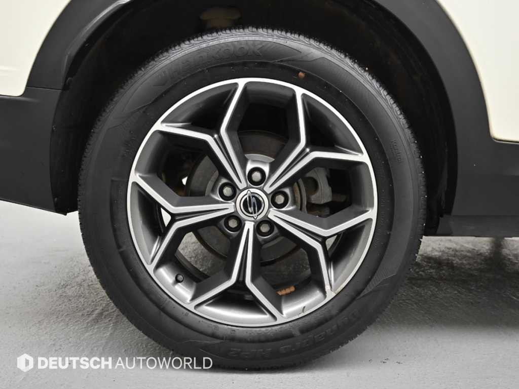 KG모빌리티(쌍용) 코란도 뷰티풀코란도 2WD 가솔린 1.5 C5 플러스 이미지 5