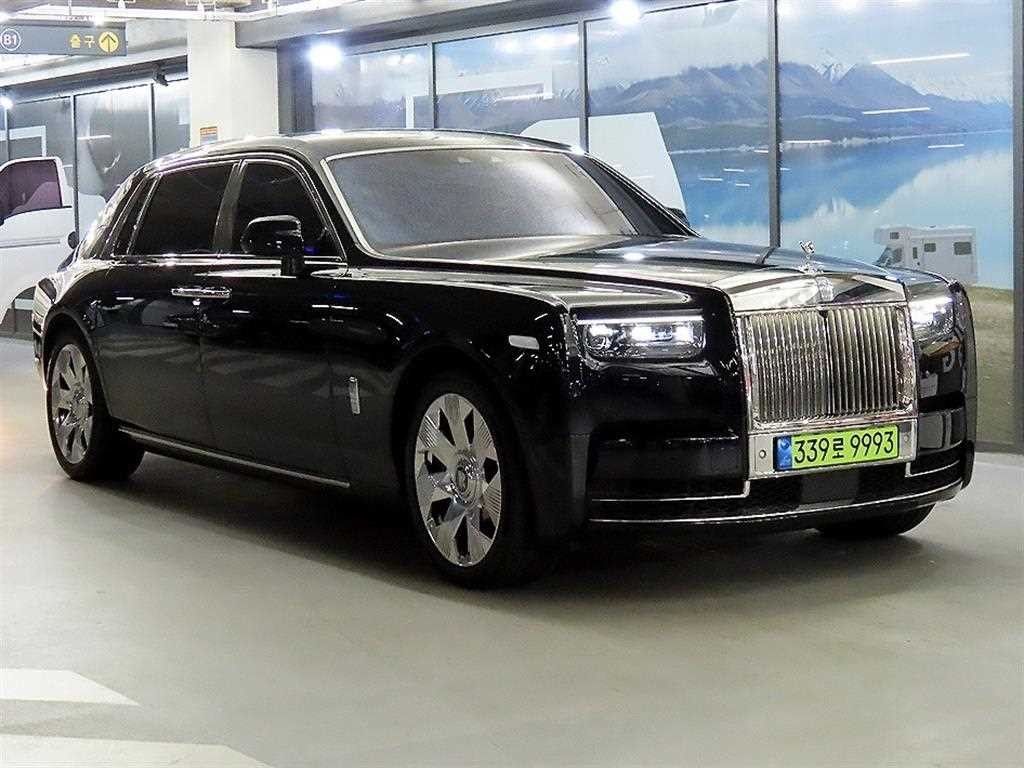롤스로이스 팬텀 6.7 V12 EWB 이미지 1