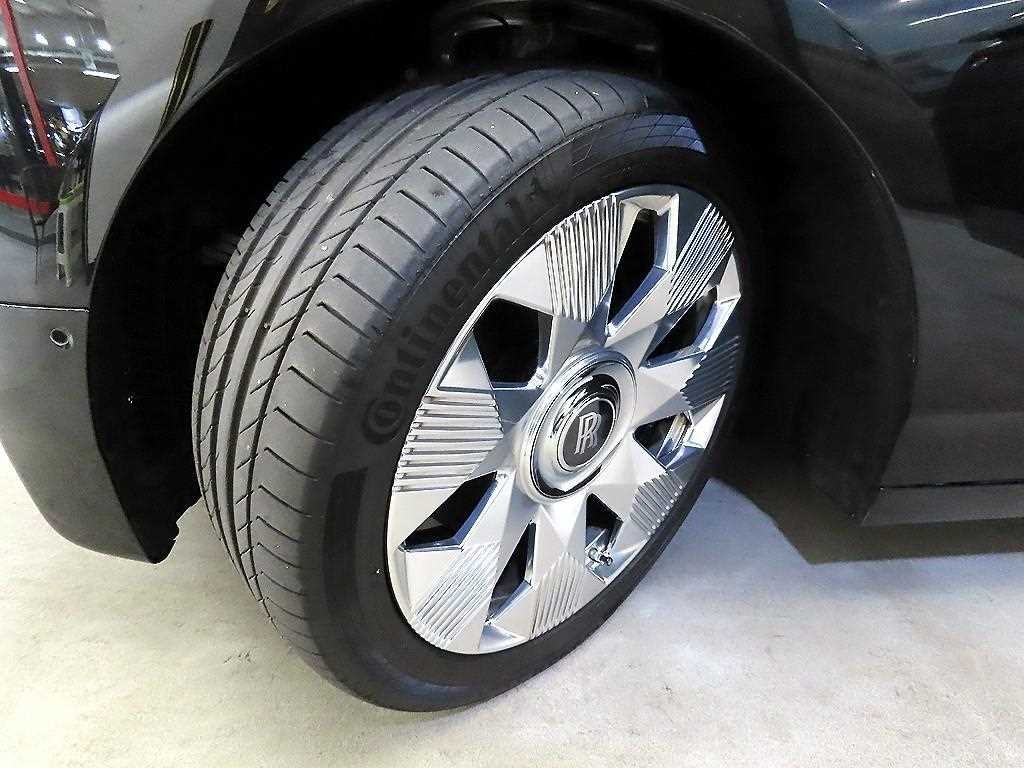 롤스로이스 팬텀 6.7 V12 EWB 이미지 19