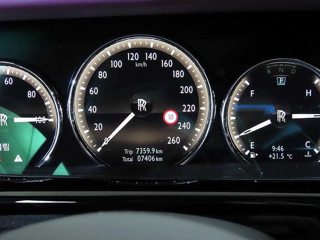 롤스로이스 팬텀 6.7 V12 EWB 이미지 9