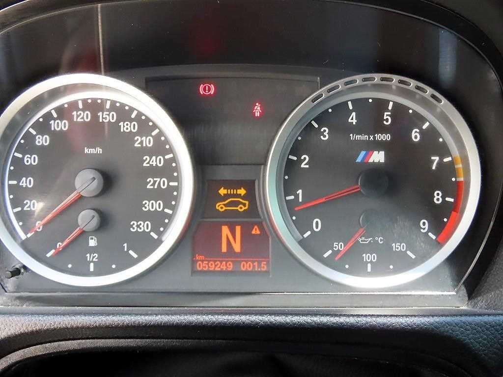 BMW 3시리즈 M3 (F80, E90) M3 컨버터블 이미지 10