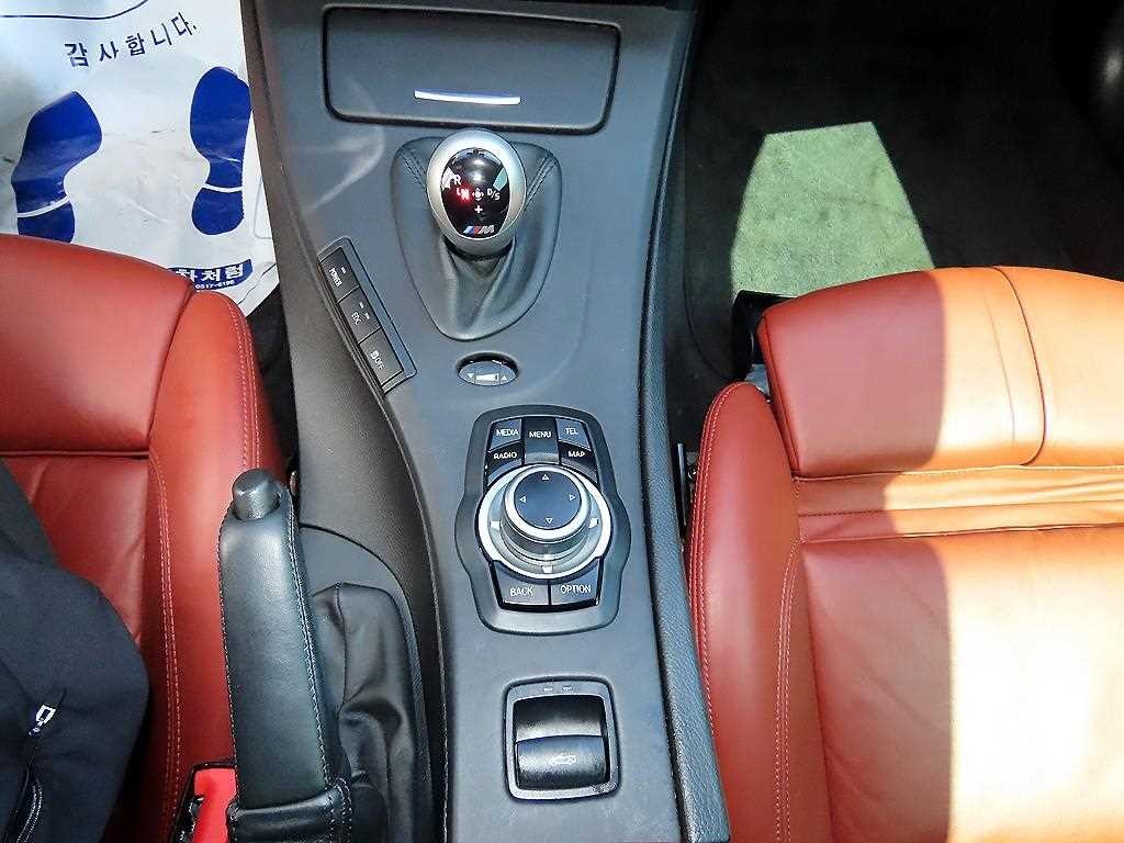 BMW 3시리즈 M3 (F80, E90) M3 컨버터블 이미지 11