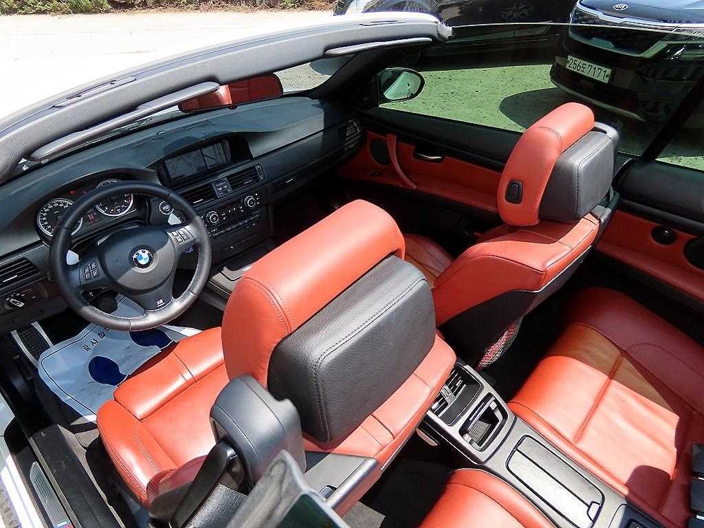 BMW 3시리즈 M3 (F80, E90) M3 컨버터블 이미지 18
