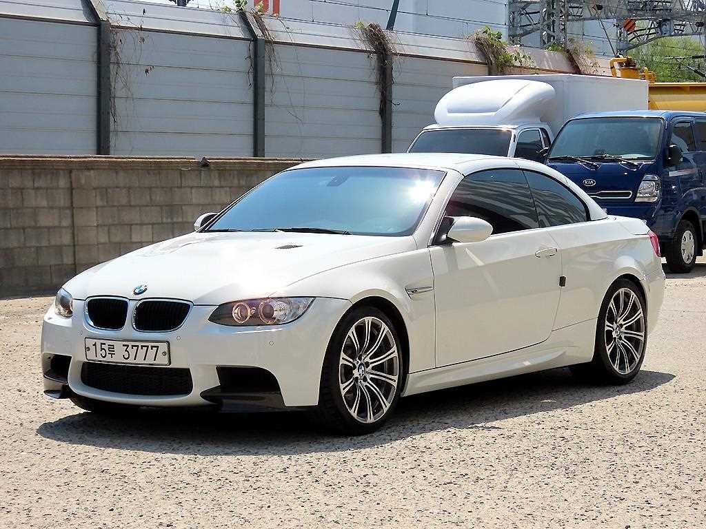 BMW 3시리즈 M3 (F80, E90) M3 컨버터블 이미지 2