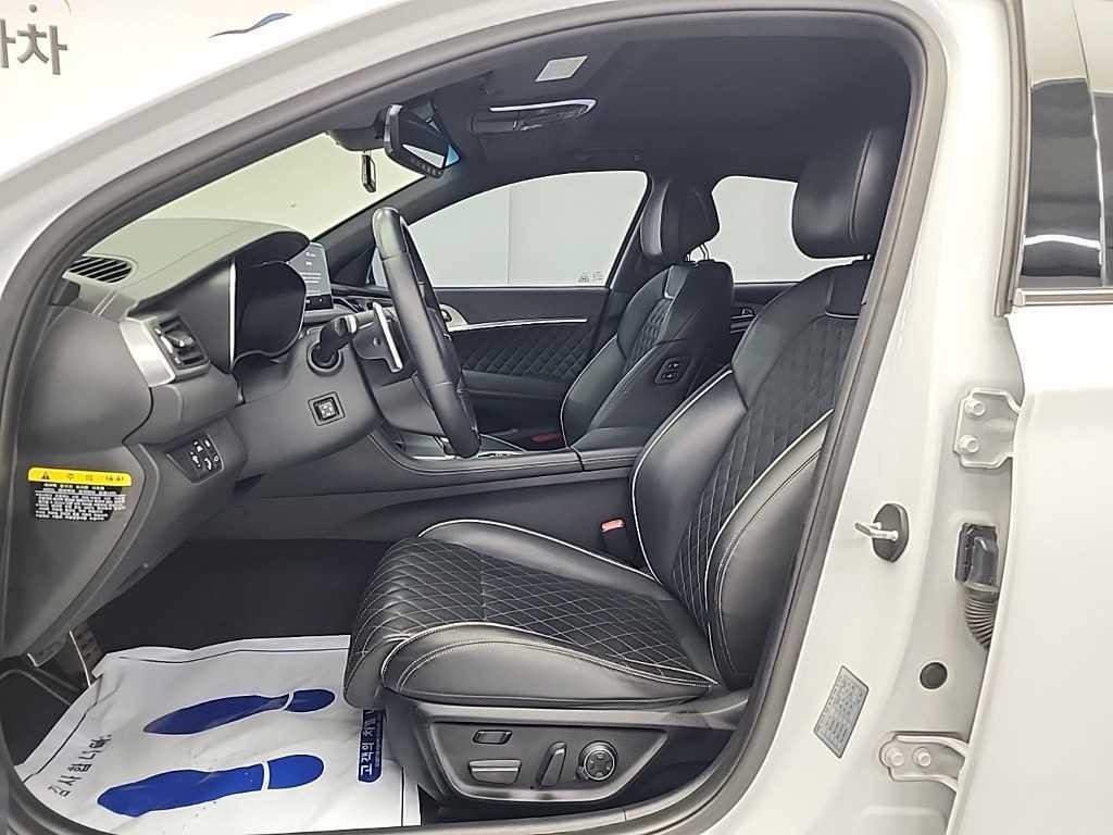 제네시스 G70 2.0T AWD 스포츠 패키지 이미지 12