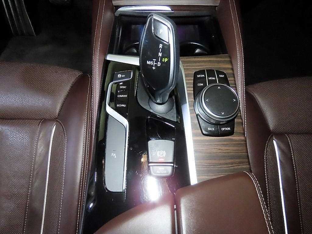 BMW 5시리즈 5시리즈 (G30) 530i xDrive 럭셔리 플러스 이미지 12