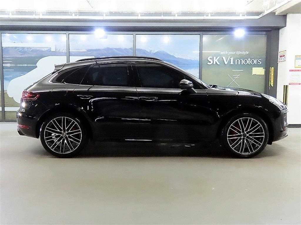 포르쉐 마칸 가솔린 3.0 GTS 이미지 3