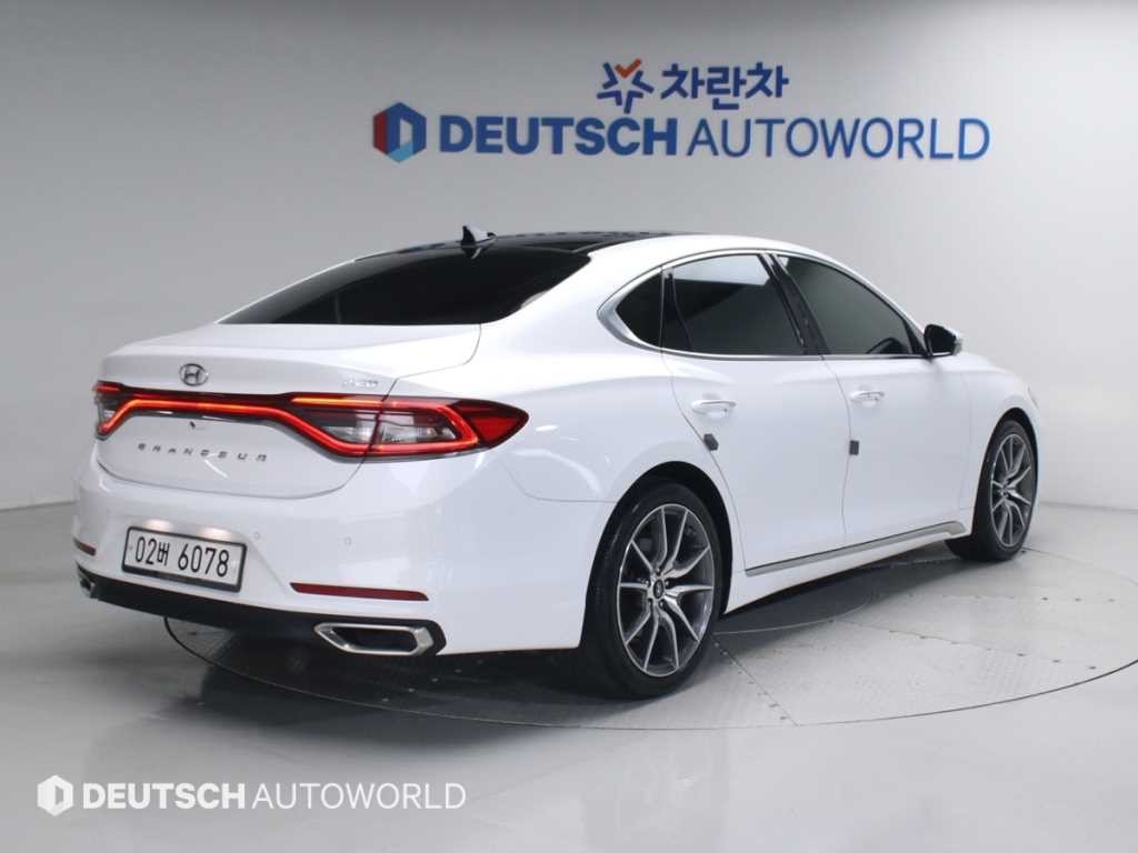 현대 그랜저 그랜저 IG 2.2 VGT 프리미엄 스페셜 이미지 2