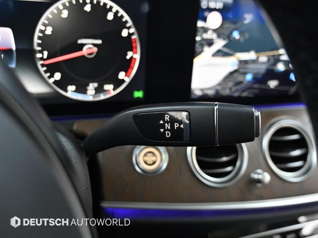 벤츠 E 클래스 E-클래스 W213 E300 4MATIC 익스클루시브 이미지 9