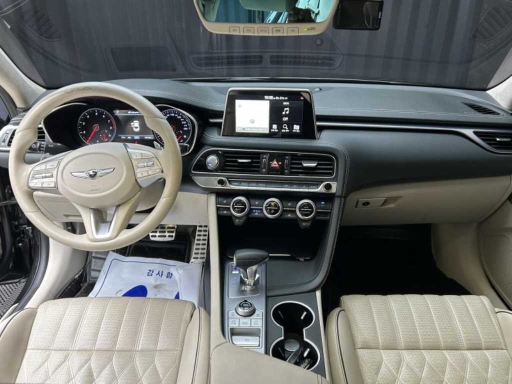 제네시스 G70 2.0T AWD 스포츠 패키지 이미지 8