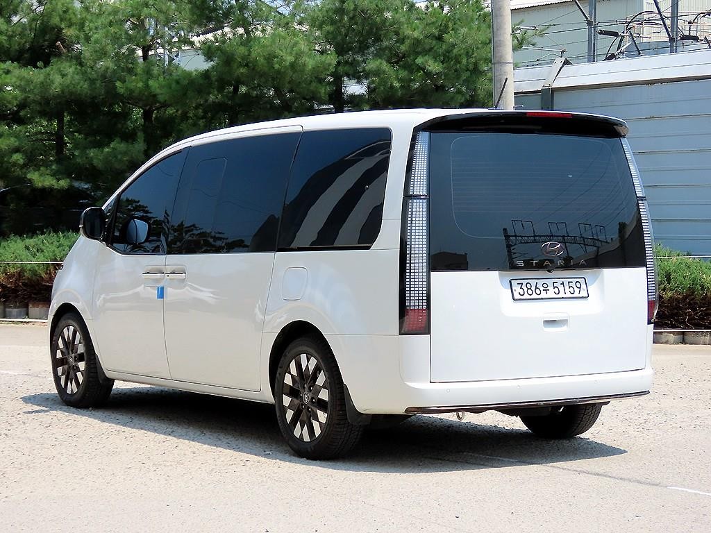 현대 스타리아 2WD 디젤 라운지 인스퍼레이션 9인승 이미지 3