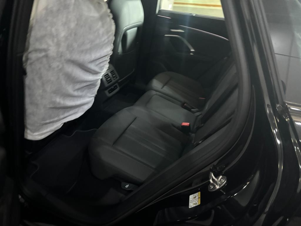 아우디 Q5 Q5 (80A) 40 TDI 콰트로 S-라인 블랙 에디션 이미지 6