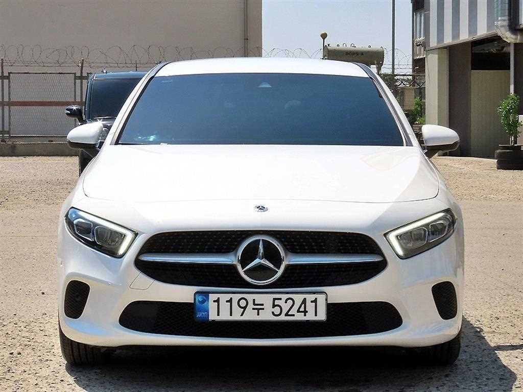 벤츠 A 클래스 A클래스 W177 A220 세단 이미지 1