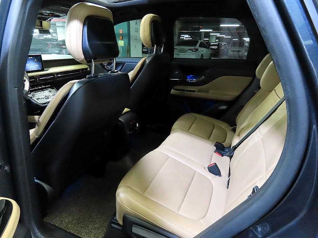 링컨 코세어 2.0 리저브 AWD 이미지 7