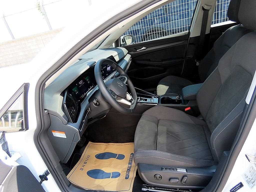 폭스바겐 골프 골프 8세대 2.0 TDI 프레스티지 이미지 5