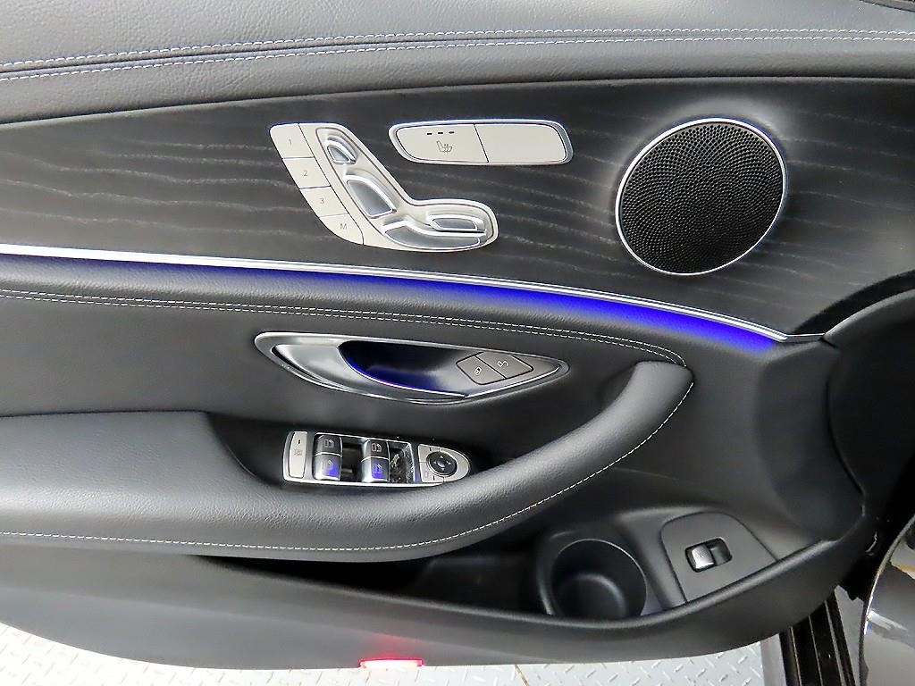 벤츠 E 클래스 E-클래스 W213 E220d 4MATIC AMG라인 이미지 11