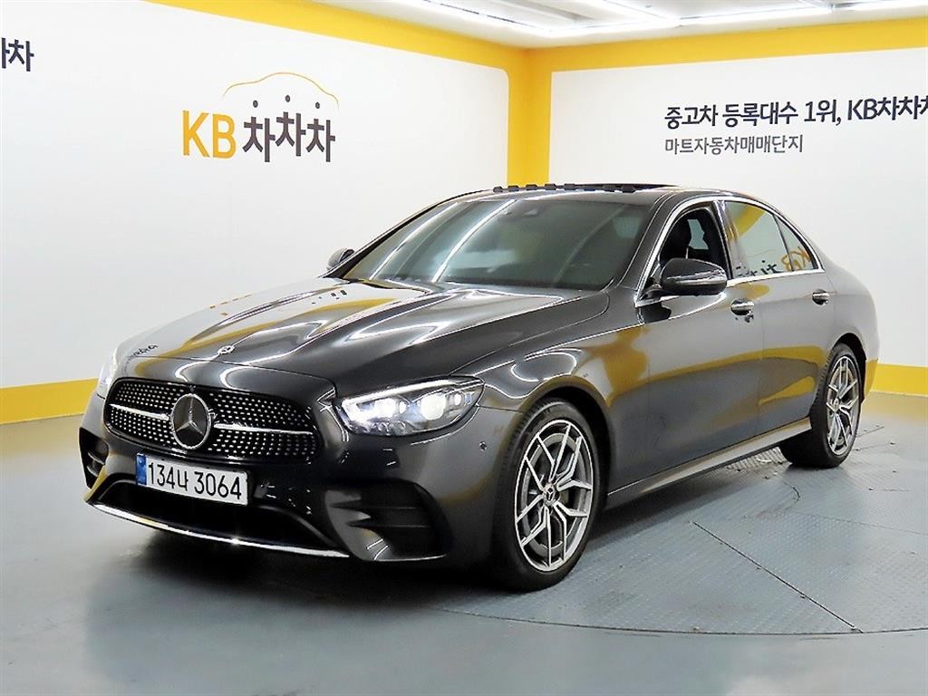 벤츠 E 클래스 E-클래스 W213 E220d 4MATIC AMG라인 이미지 2